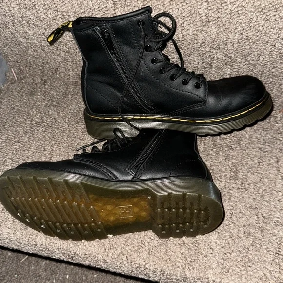 Doc Martens - Picture 5 of 5